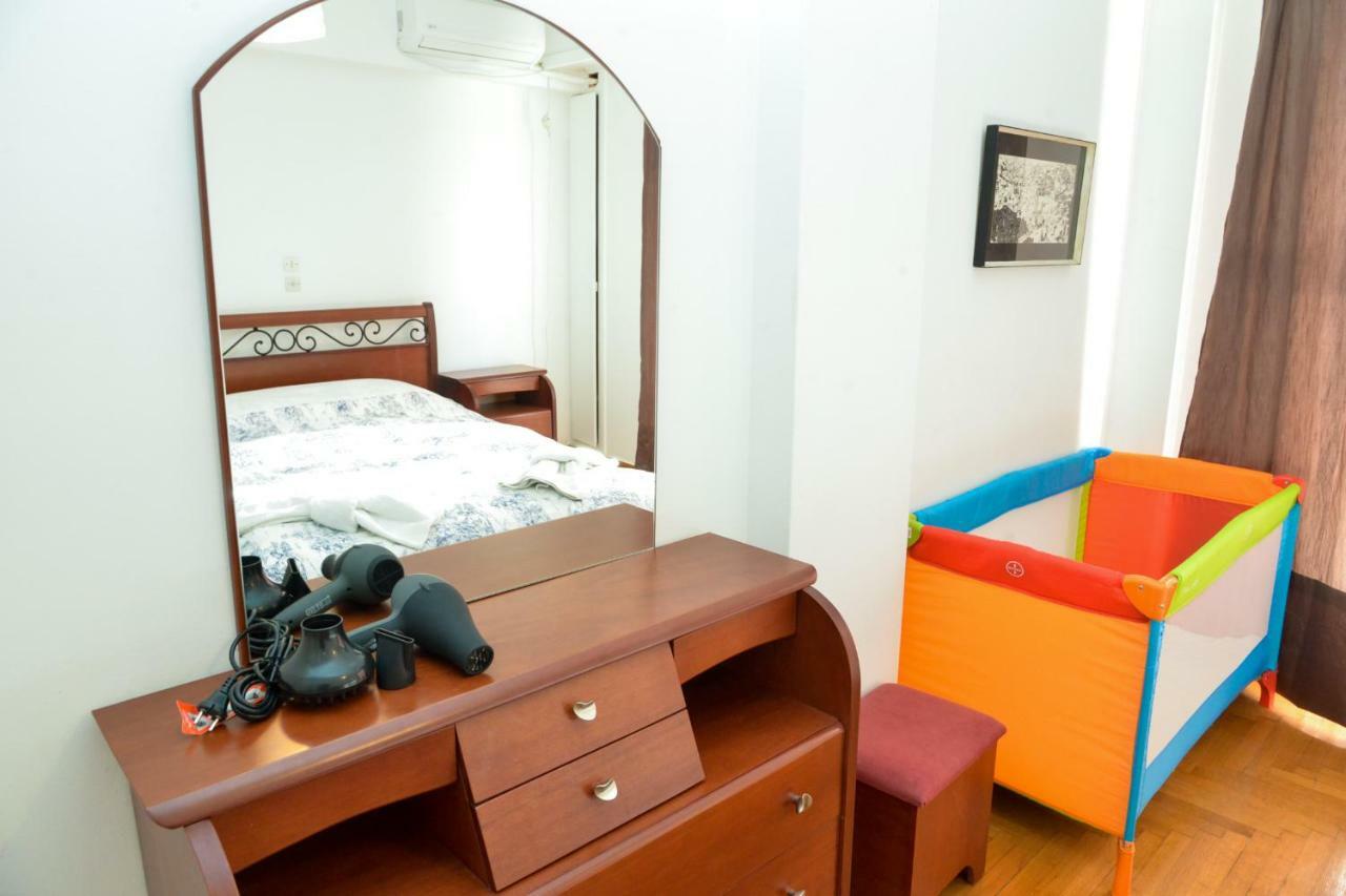 Apartamento Acropolis Amazing Balcony View 3 Minutes Walking To The Museum Atenas Exterior foto